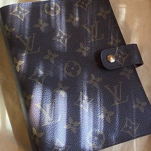 Louis Vuitton Monogram Medium Agenda MM